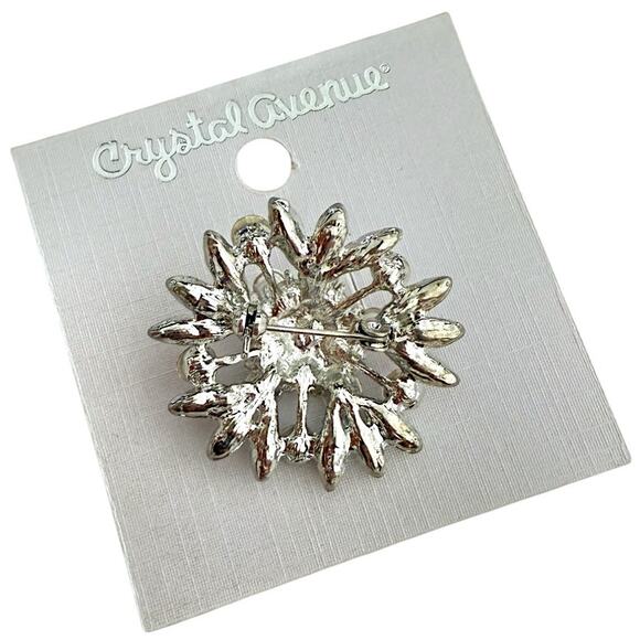 NWT 1.5" Clear Crystal with Silver Metal Small Flower Brooch for Sweater / Scarf - Picture 2 of 2